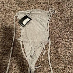 FASHION NOVA SILVER LIKE BODYSUIT